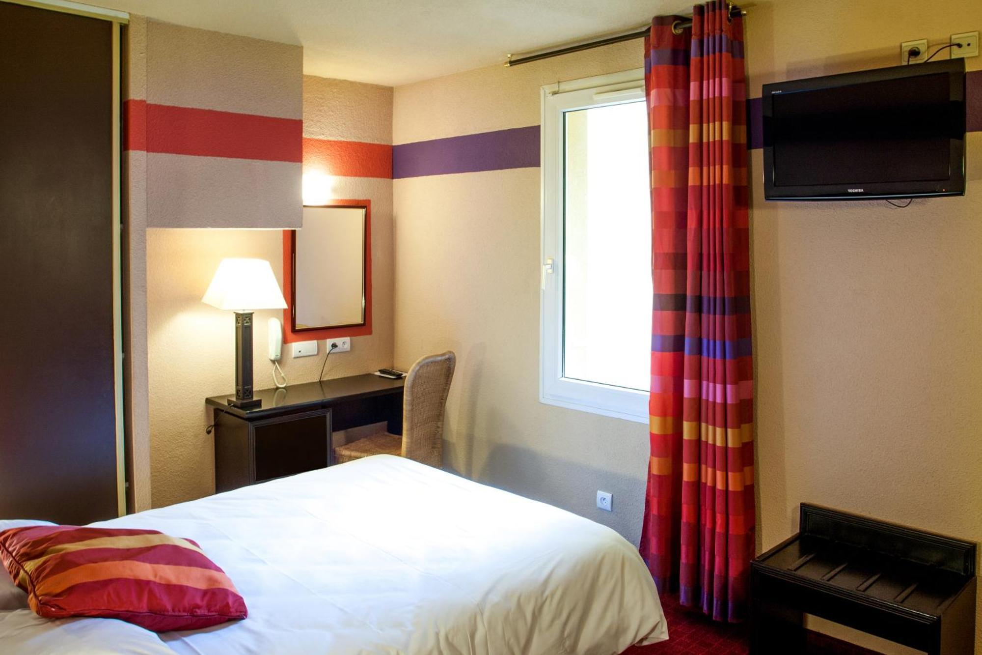 Small Single Room